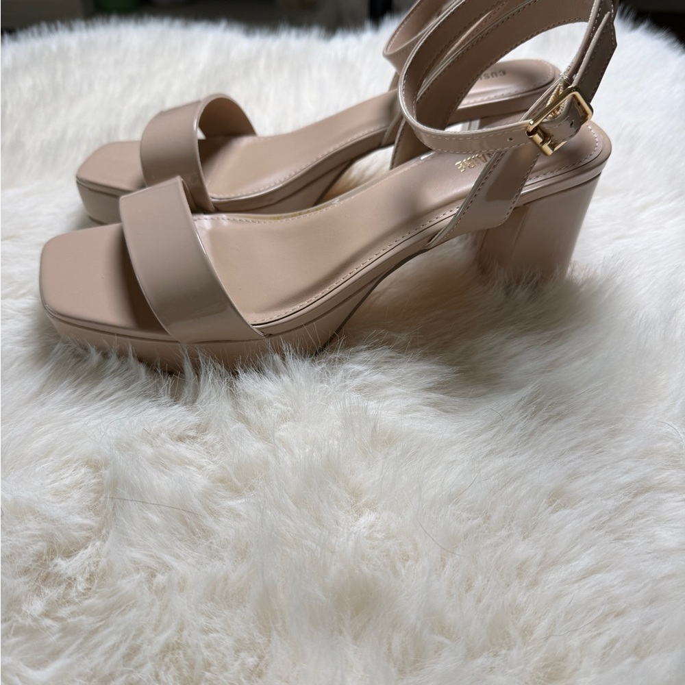 Elegant Nude Block Heel platform Sandals 9 wide